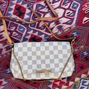 Authentic Louis Vuitton Favorite Crossbody Damier PM